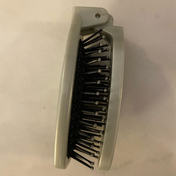 4/$20 NWT AVON Advance Techniques Folding Hairbrush Travel Hairbrush Beauty Tool - Picture 2 of 11